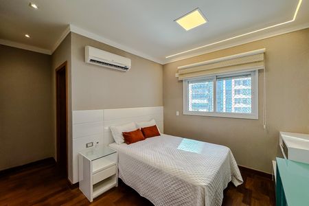 Apartamento à venda com 280m², 4 quartos e 5 vagas Apartamento à venda com 280m², 4 quartos e 5 vagasQuarto 1 - Suíte