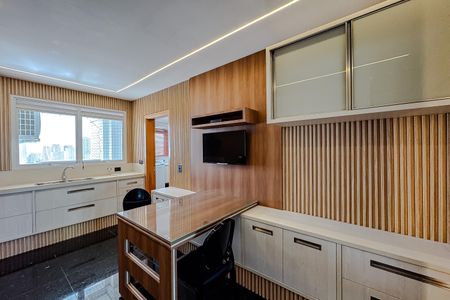 Apartamento à venda com 280m², 4 quartos e 5 vagas Apartamento à venda com 280m², 4 quartos e 5 vagasCozinha