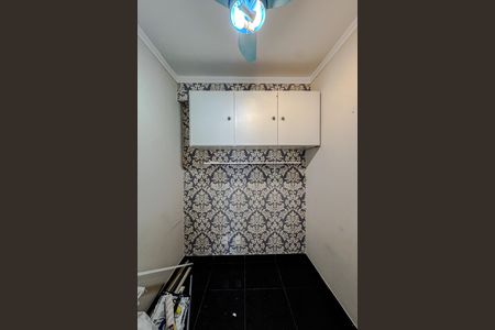 Apartamento à venda com 280m², 4 quartos e 5 vagas Apartamento à venda com 280m², 4 quartos e 5 vagasQuarto de Serviço