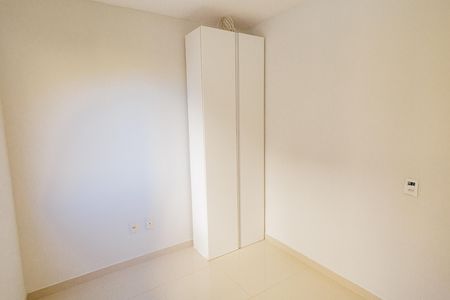 Quarto 2 de apartamento para alugar com 2 quartos, 45m² em Campo Grande, Rio de Janeiro