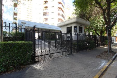Fachada de apartamento para alugar com 3 quartos, 210m² em Moema, São Paulo