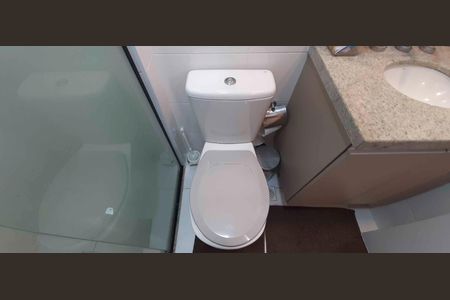 Apartamento à venda com 54m², 2 quartos e 1 vaga Apartamento à venda com 54m², 2 quartos e 1 vagaBanheiro Social