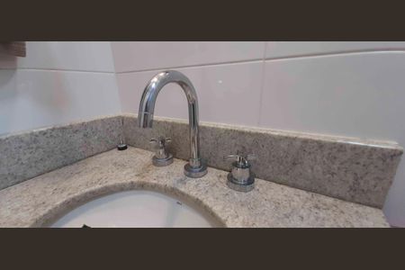 Apartamento à venda com 54m², 2 quartos e 1 vaga Apartamento à venda com 54m², 2 quartos e 1 vagaBanheiro da Suíte