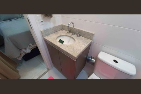 Apartamento à venda com 54m², 2 quartos e 1 vaga Apartamento à venda com 54m², 2 quartos e 1 vagaBanheiro da Suíte