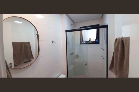 Apartamento à venda com 54m², 2 quartos e 1 vaga Apartamento à venda com 54m², 2 quartos e 1 vagaBanheiro da Suíte