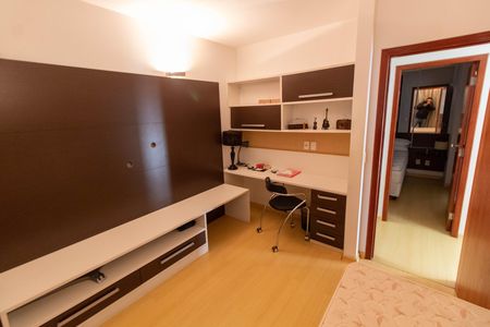 QUARTO 2 de apartamento para alugar com 3 quartos, 82m² em Vila Brandina, Campinas