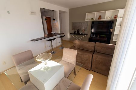 SALA de apartamento para alugar com 3 quartos, 82m² em Vila Brandina, Campinas