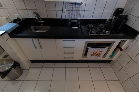 COZINHA de apartamento para alugar com 3 quartos, 82m² em Vila Brandina, Campinas