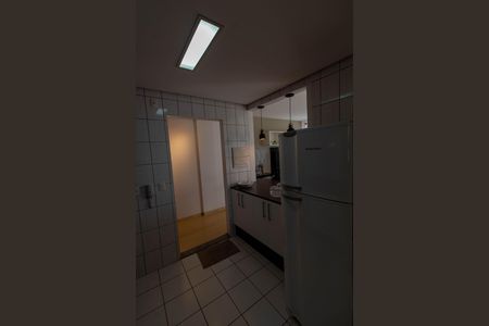 COZINHA de apartamento para alugar com 3 quartos, 82m² em Vila Brandina, Campinas