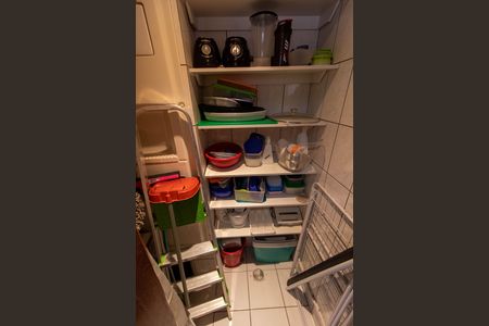 DISPENSA de apartamento para alugar com 3 quartos, 82m² em Vila Brandina, Campinas
