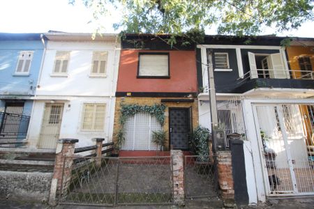 Fachada de apartamento à venda com 2 quartos, 190m² em Floresta, Porto Alegre