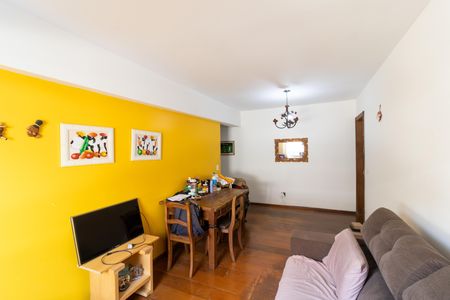 Apartamento à venda com 78m², 3 quartos e 1 vaga Apartamento à venda com 78m², 3 quartos e 1 vagaSala