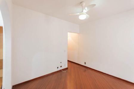 Apartamento para alugar com 76m², 2 quartos e sem vagaSala