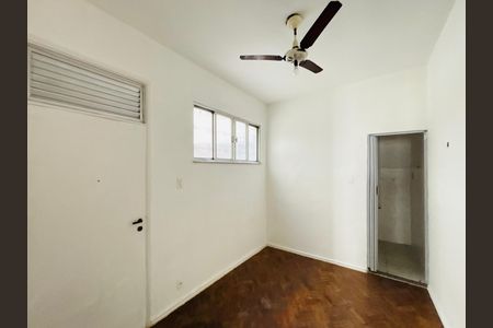 Apartamento para alugar com 56m², 2 quartos e sem vaga