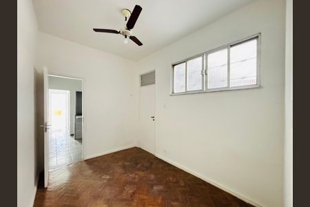 Apartamento para alugar com 56m², 2 quartos e sem vaga