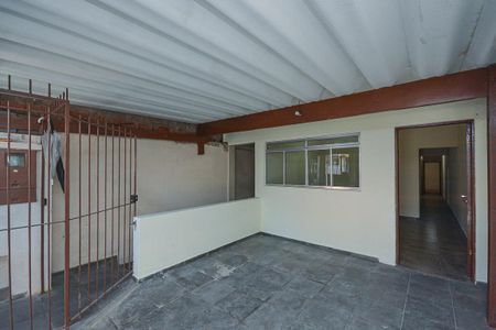 Garagem de casa para alugar com 2 quartos, 95m² em Jardim Lucélia, São Paulo