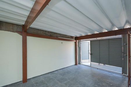 Garagem de casa para alugar com 2 quartos, 95m² em Jardim Lucélia, São Paulo