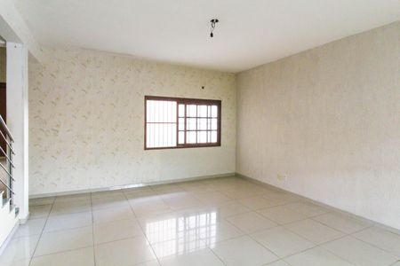 Casa à venda com 1100m², 8 quartos e 4 vagas Casa à venda com 1100m², 8 quartos e 4 vagasCozinha