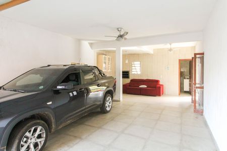Área externa de casa à venda com 8 quartos, 1100m² em Niterói, Canoas