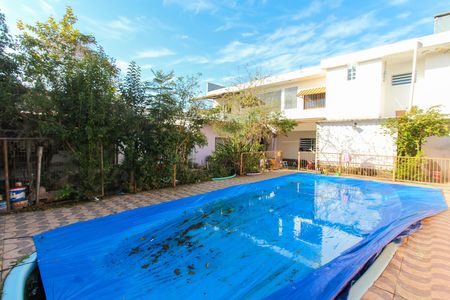 Casa à venda com 1100m², 8 quartos e 4 vagas Casa à venda com 1100m², 8 quartos e 4 vagasÁrea externa