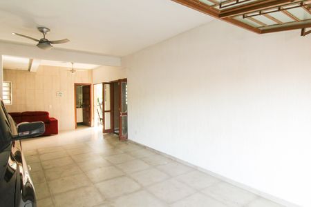 Casa à venda com 1100m², 8 quartos e 4 vagas Casa à venda com 1100m², 8 quartos e 4 vagasÁrea externa