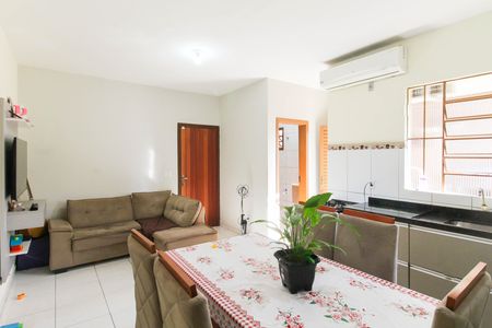 Casa à venda com 1100m², 8 quartos e 4 vagas Casa à venda com 1100m², 8 quartos e 4 vagasSala 3