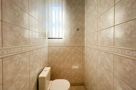 Casa de condomínio à venda com 357m², 5 quartos e 9 vagas Casa de condomínio à venda com 357m², 5 quartos e 9 vagasLavabo