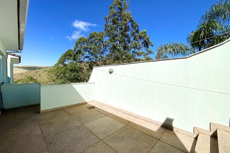 Varnada de Serviço de casa de condomínio à venda com 5 quartos, 357m² em Alphaville Nova Lima, Nova Lima