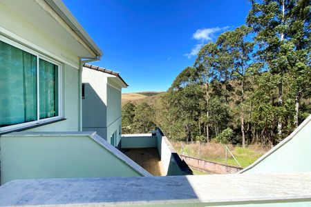 Casa de condomínio à venda com 357m², 5 quartos e 9 vagas Casa de condomínio à venda com 357m², 5 quartos e 9 vagasVarnada de Serviço