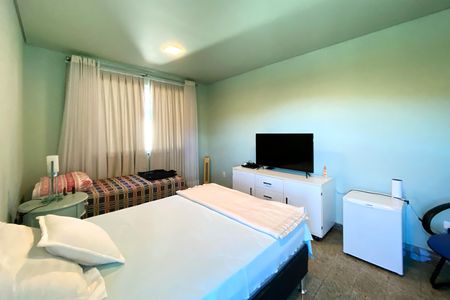 Casa de condomínio à venda com 357m², 5 quartos e 9 vagas Casa de condomínio à venda com 357m², 5 quartos e 9 vagasQuarto 4 (externo)