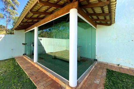Casa de condomínio à venda com 357m², 5 quartos e 9 vagas Casa de condomínio à venda com 357m², 5 quartos e 9 vagasEspaço Gourmet