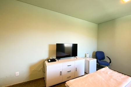 Casa de condomínio à venda com 357m², 5 quartos e 9 vagas Casa de condomínio à venda com 357m², 5 quartos e 9 vagasQuarto 4 (externo)