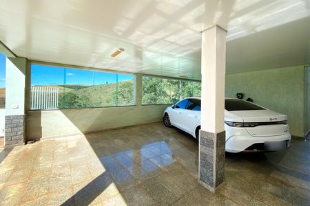 Casa de condomínio à venda com 357m², 5 quartos e 9 vagas Casa de condomínio à venda com 357m², 5 quartos e 9 vagasGaragem