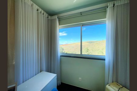 Casa de condomínio à venda com 357m², 5 quartos e 9 vagas Casa de condomínio à venda com 357m², 5 quartos e 9 vagasEscritório