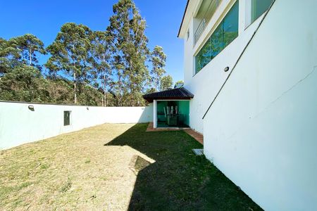 Quintal de casa de condomínio à venda com 5 quartos, 357m² em Alphaville Nova Lima, Nova Lima