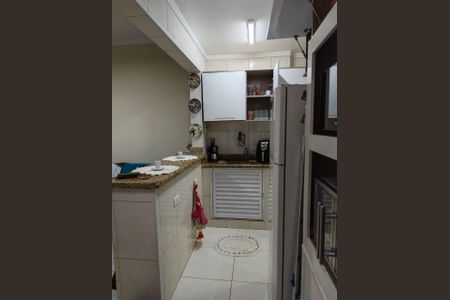 Cozinha de kitnet/studio para alugar com 1 quarto, 34m² em Guilhermina, Praia Grande