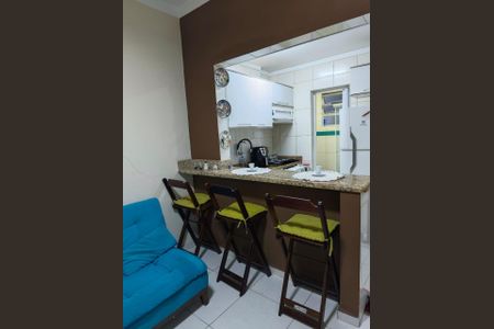 Sala de kitnet/studio para alugar com 1 quarto, 34m² em Guilhermina, Praia Grande