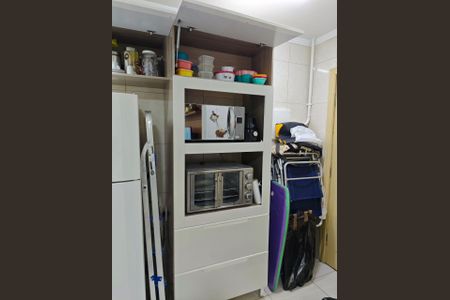 Cozinha de kitnet/studio para alugar com 1 quarto, 34m² em Guilhermina, Praia Grande