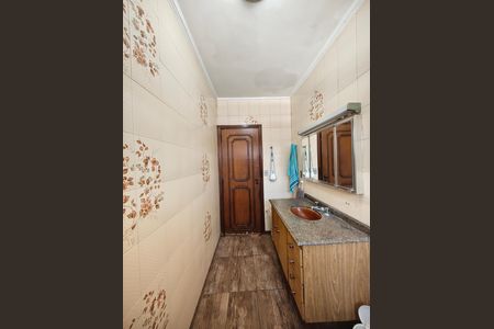 Banheiro Social de casa à venda com 3 quartos, 350m² em Jardim Guapira, São Paulo
