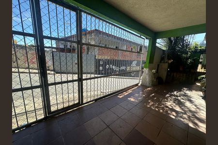Casa à venda com 357m², 4 quartos e 2 vagas Casa à venda com 357m², 4 quartos e 2 vagasGaragem