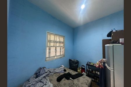 Casa à venda com 357m², 4 quartos e 2 vagas Casa à venda com 357m², 4 quartos e 2 vagasQuarto 4