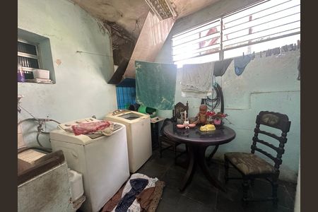 Casa à venda com 357m², 4 quartos e 2 vagas Casa à venda com 357m², 4 quartos e 2 vagasÁrea de Serviço