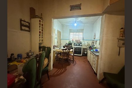 Casa à venda com 357m², 4 quartos e 2 vagas Casa à venda com 357m², 4 quartos e 2 vagasCozinha