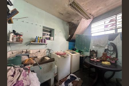 Casa à venda com 357m², 4 quartos e 2 vagas Casa à venda com 357m², 4 quartos e 2 vagasÁrea de Serviço