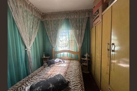 Casa à venda com 357m², 4 quartos e 2 vagas Casa à venda com 357m², 4 quartos e 2 vagasQuarto 1