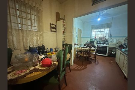 Casa à venda com 357m², 4 quartos e 2 vagas Casa à venda com 357m², 4 quartos e 2 vagasCozinha