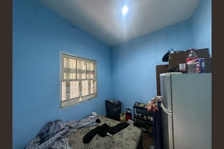 Casa à venda com 357m², 4 quartos e 2 vagas Casa à venda com 357m², 4 quartos e 2 vagasQuarto 4
