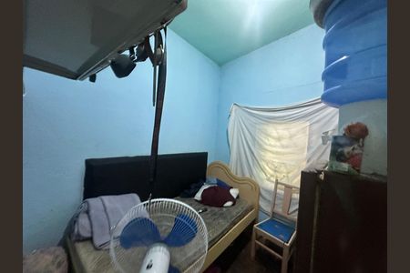 Casa à venda com 357m², 4 quartos e 2 vagas Casa à venda com 357m², 4 quartos e 2 vagasQuarto 2