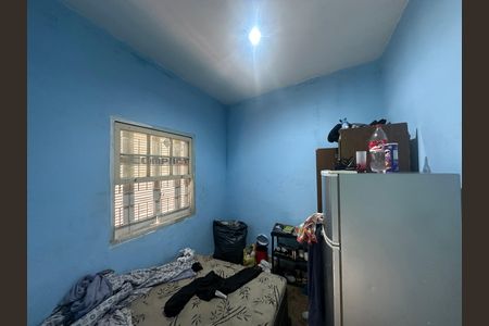 Casa à venda com 357m², 4 quartos e 2 vagas Casa à venda com 357m², 4 quartos e 2 vagasQuarto 4
