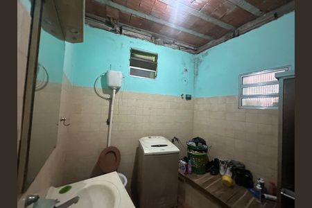 Casa à venda com 357m², 4 quartos e 2 vagas Casa à venda com 357m², 4 quartos e 2 vagasBanheiro